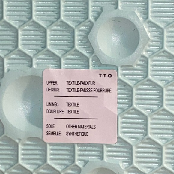 Rihanna x Puma Fenty furry slide sandals. Brand new, never worn. No box. - Picture 8 of 9